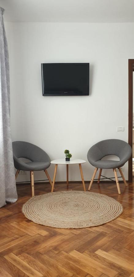 Madalina Apartment Brasov Bagian luar foto
